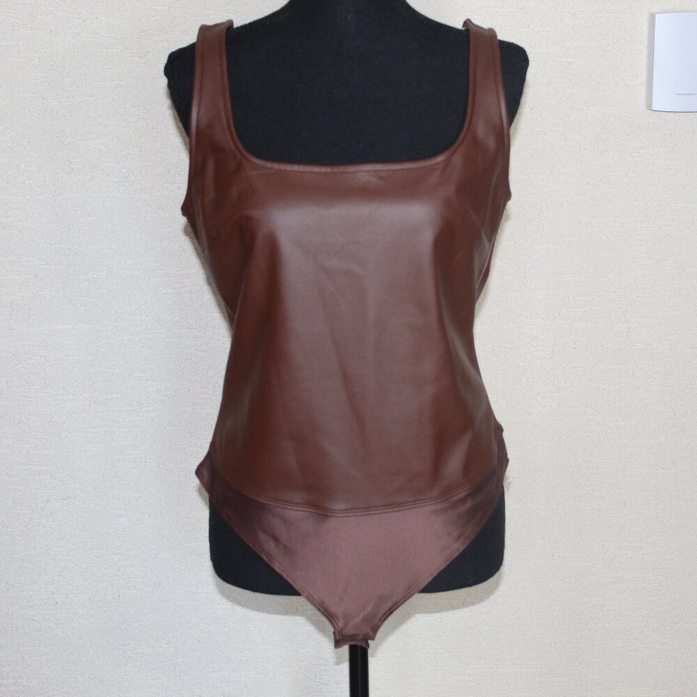 Sincerely Jules Women Brown Bodysuit in size large